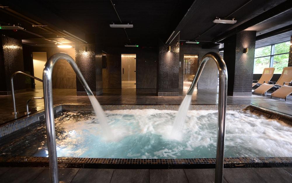 The Waterside Hotel And Leisure Club Manchester Exterior photo
