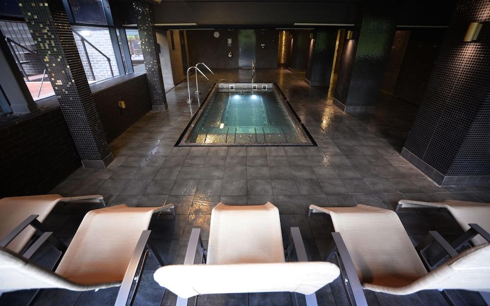 The Waterside Hotel And Leisure Club Manchester Exterior photo